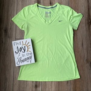 Nike Dri-FIT Lime Green V-Neck Running Workout Top Women’s Medium